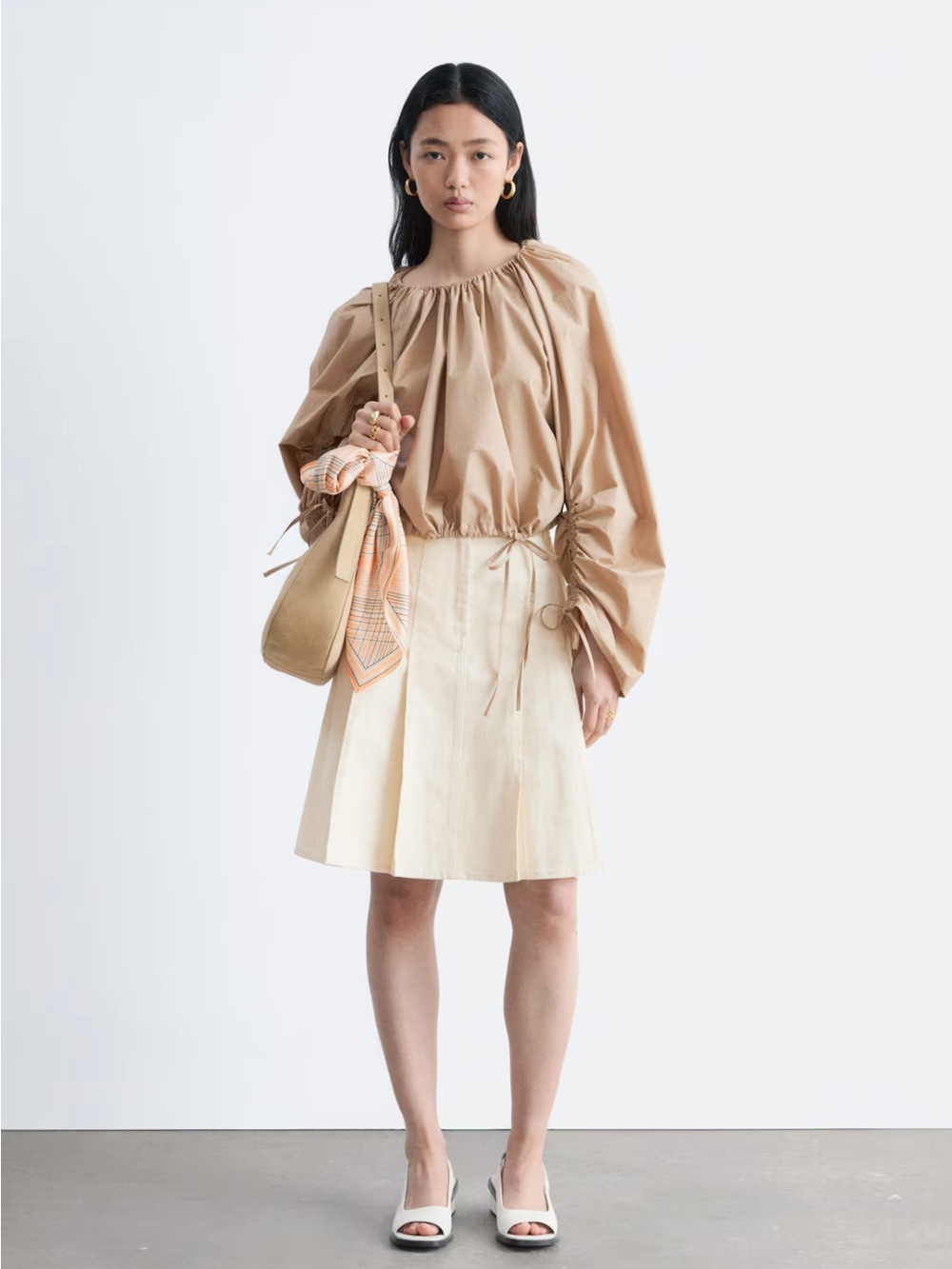 Structural drawstring blouse - Picture 6 of 11